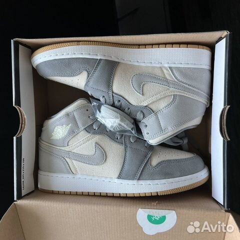 Jordan 1 Mid Coconut Milk 5/6us