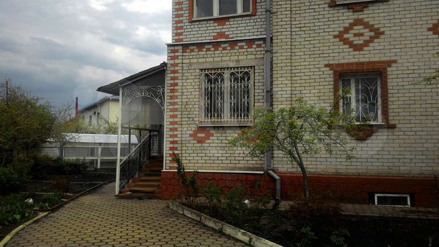 Коттедж 178 м² на участке 12,5 сот.