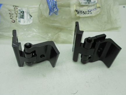 Volvo S60 Новые Петли Задних Дверей