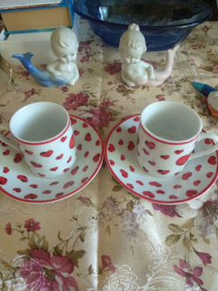 Кофейные чашки,ночник гдр, фигурки путти