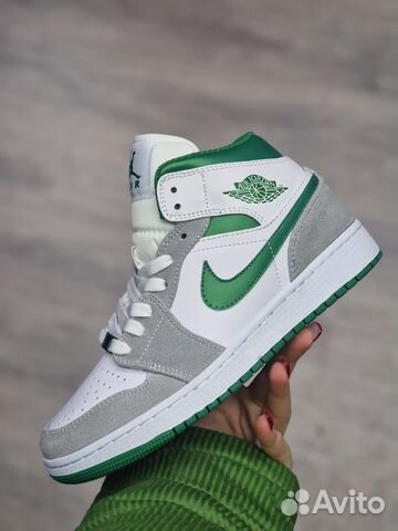 Nike Air Jordan 1 Mid SE “Grey Green”