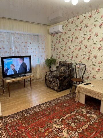 1-к. квартира, 40 м², 2/4 эт.