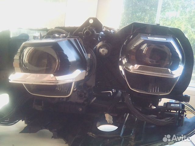 Фара на бмв 530 d 2019
