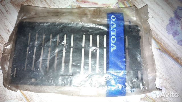 Крышка блока предохранителей Volvo XC70