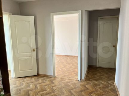 2-к. квартира, 56,1 м², 2/5 эт.