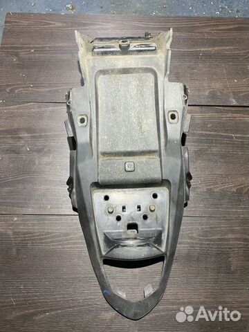 Пластик подрамника для Suzuki GSR750 11-16