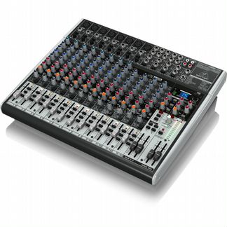 Behringer Xenyx X2222USB с жестким кейсом