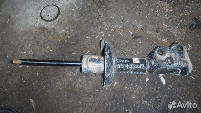 Амортизатор передний правый Honda Civic 4D viii 2