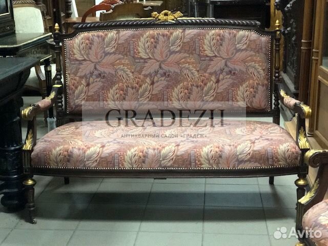 Диван старинный в стиле Наполеон. Антиквариат