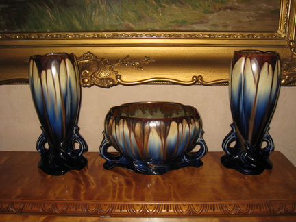 Шикарные антикварные вазы майолика