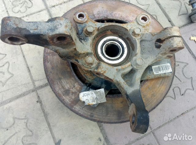 Поворотный кулак киа сид 2015г