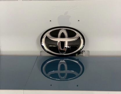 Эмблема Toyota Camry 70