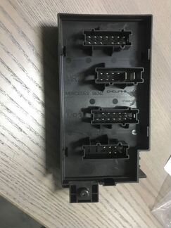 Блок предохранителей передний Mercedes-Benz