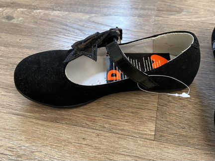 Новые туфли для девочки 27 размер