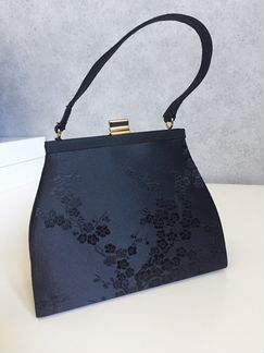 Сумка женская атласная