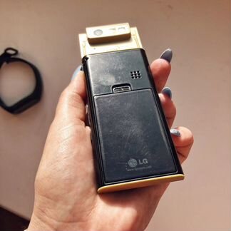 LG KE800