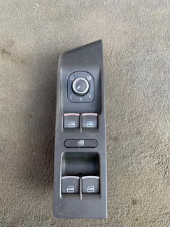Блок управления стеклоподъемниками VAG 5K4959857