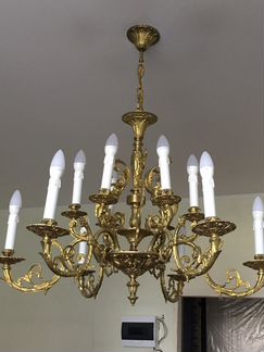 Люстра бронзовая антик