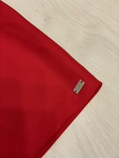 Красивое вечернее платье. Цвет - классический крас