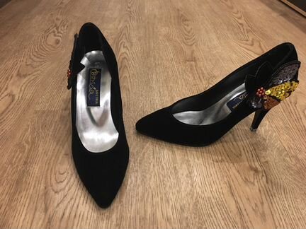 Туфли бархатные 34 размер