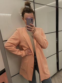 Розовое пальто