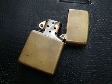Зажигалка Zippo Building Brass 2000