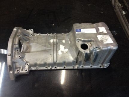 Поддон двигателя Mercedes 611 Мотор A6110100113