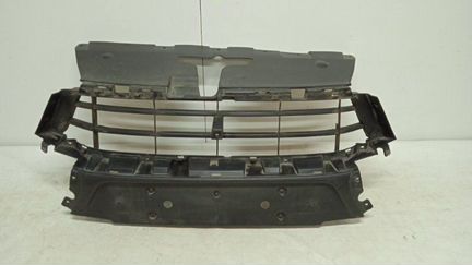 Накладка решетки радиатора передняя Lada Vesta 1