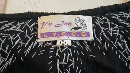 Женская футболка нарядная XL. Новая