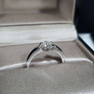 Кольцо Bvlgari помолвочное 0.4 ct