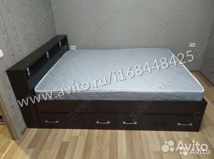 Кровать