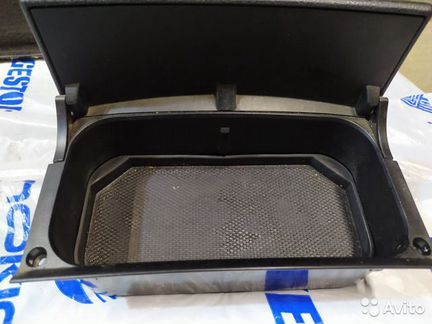 W221 Mercedes Подстаканник передний ящик