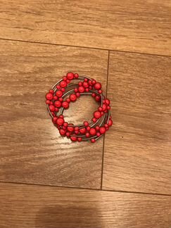 Серьги и бусы