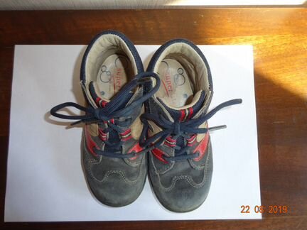 Ботинки на осень для мальчика 25р