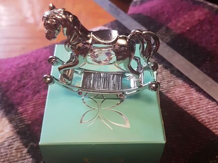 Миниатюра с кристаллами Swarovski
