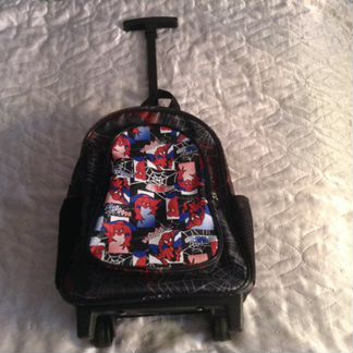 Рюкзак на колесиках