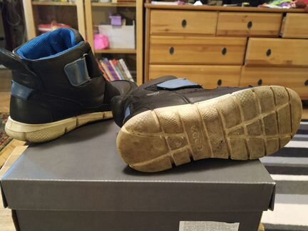 Ботинки ecco. демисезонные. с мембраной