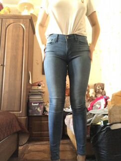 Джинсы levis