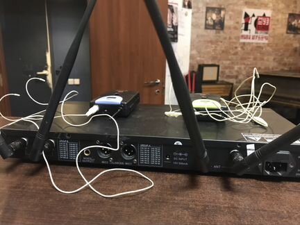 Продам радиомикрофон Arthur Forty U-9700