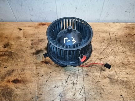 Мотор печки Гольф3 1H1819021 б/у