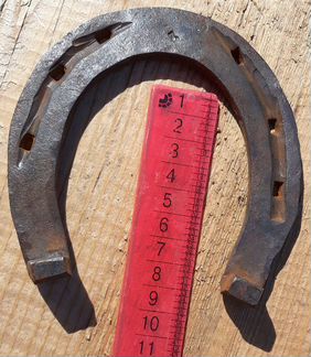 Конская подкова кованая