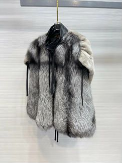 Жилетка меховая комбинированная Louis Vuitton