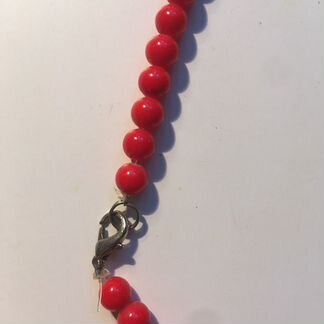 Бусы красные
