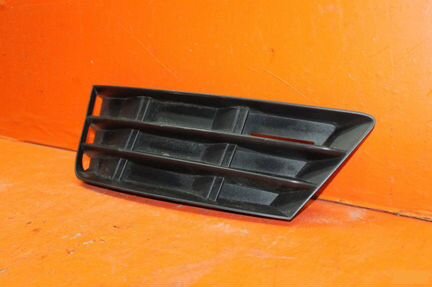 Решетка бампера передняя правая Audi A4 5 B9