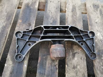 Балка АКПП Bmw 735I E38 M62B35 1999