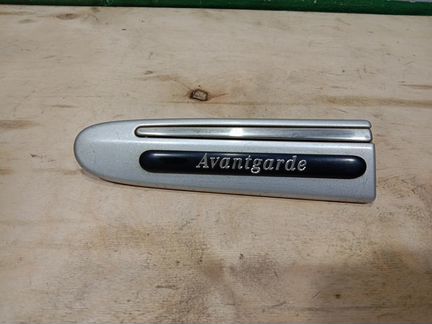 Молдинг переднего левого крыла Mercedes Benz W211