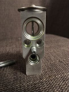 Клапан расширителя volvo 30780559 ZVS055-0B04