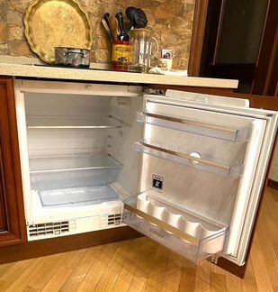 Встраиваемый холодильник однодверный Bosch KUR15A5