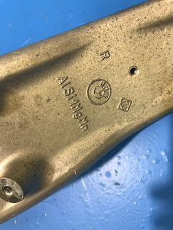 Кулак передний правый Bmw 5-Series G30