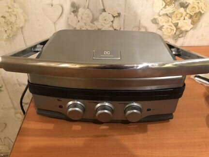 Электрогриль electrolux
